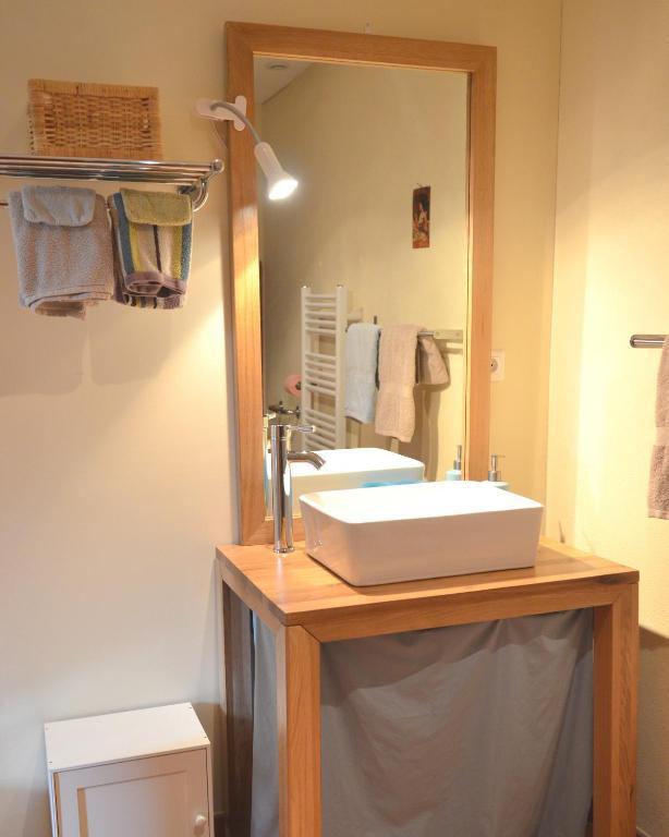 La Petite Madeleine Hotel Castillon-la-Bataille Room photo